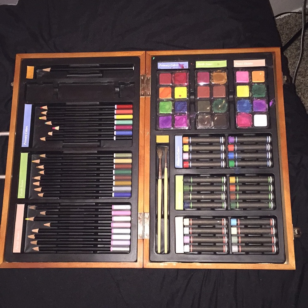 Used wooden art kit